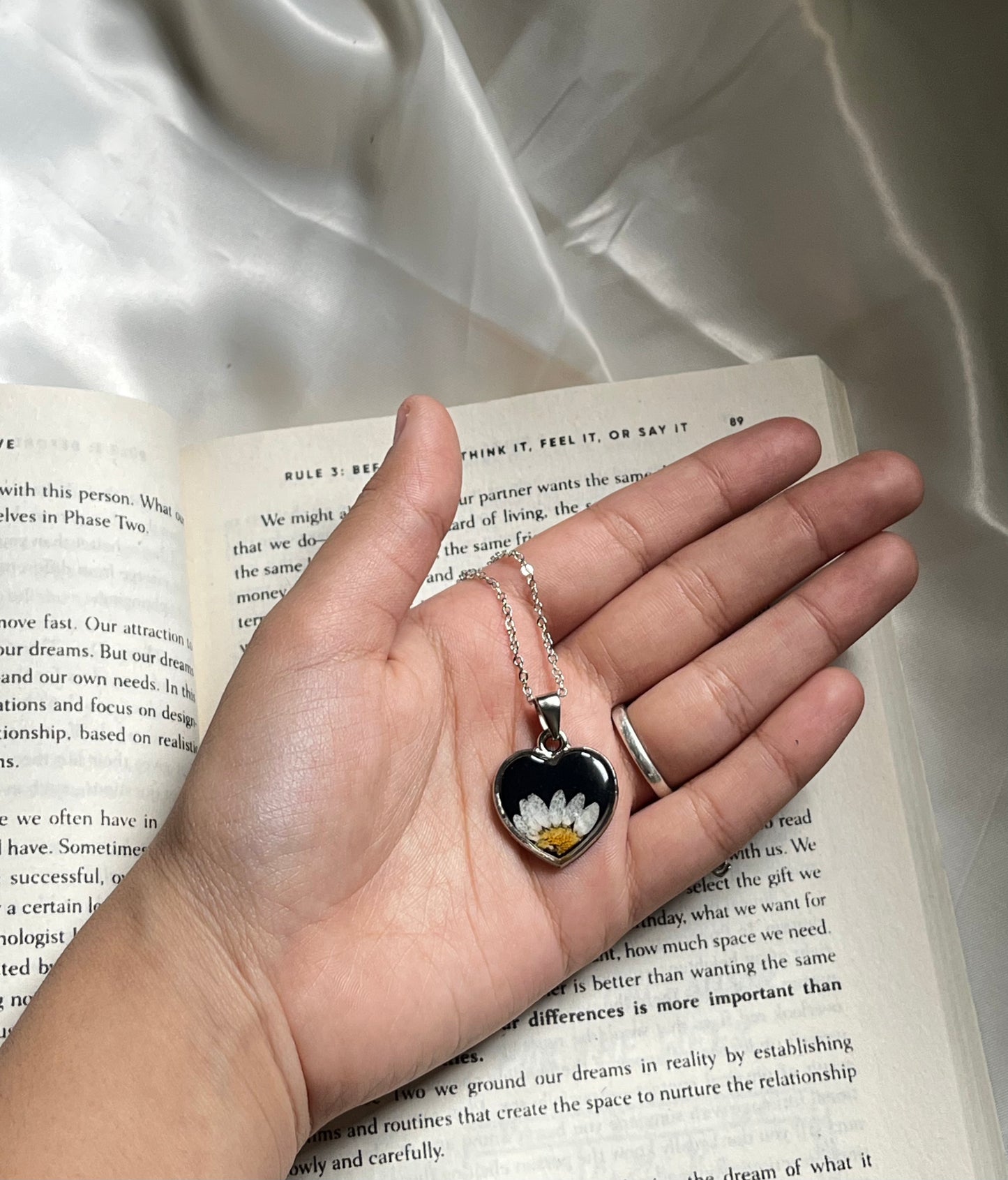 Daisy Heartbeat Pendant