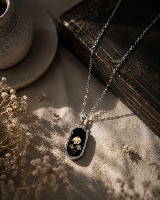 Bloom Noir Pendant