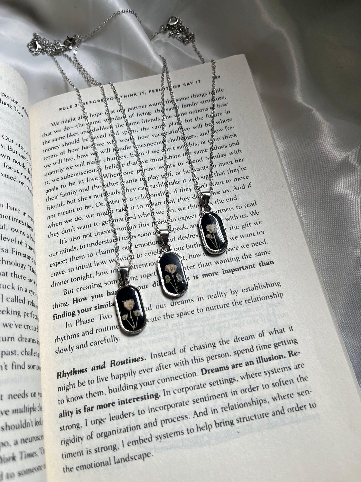 Bloom Noir Pendant