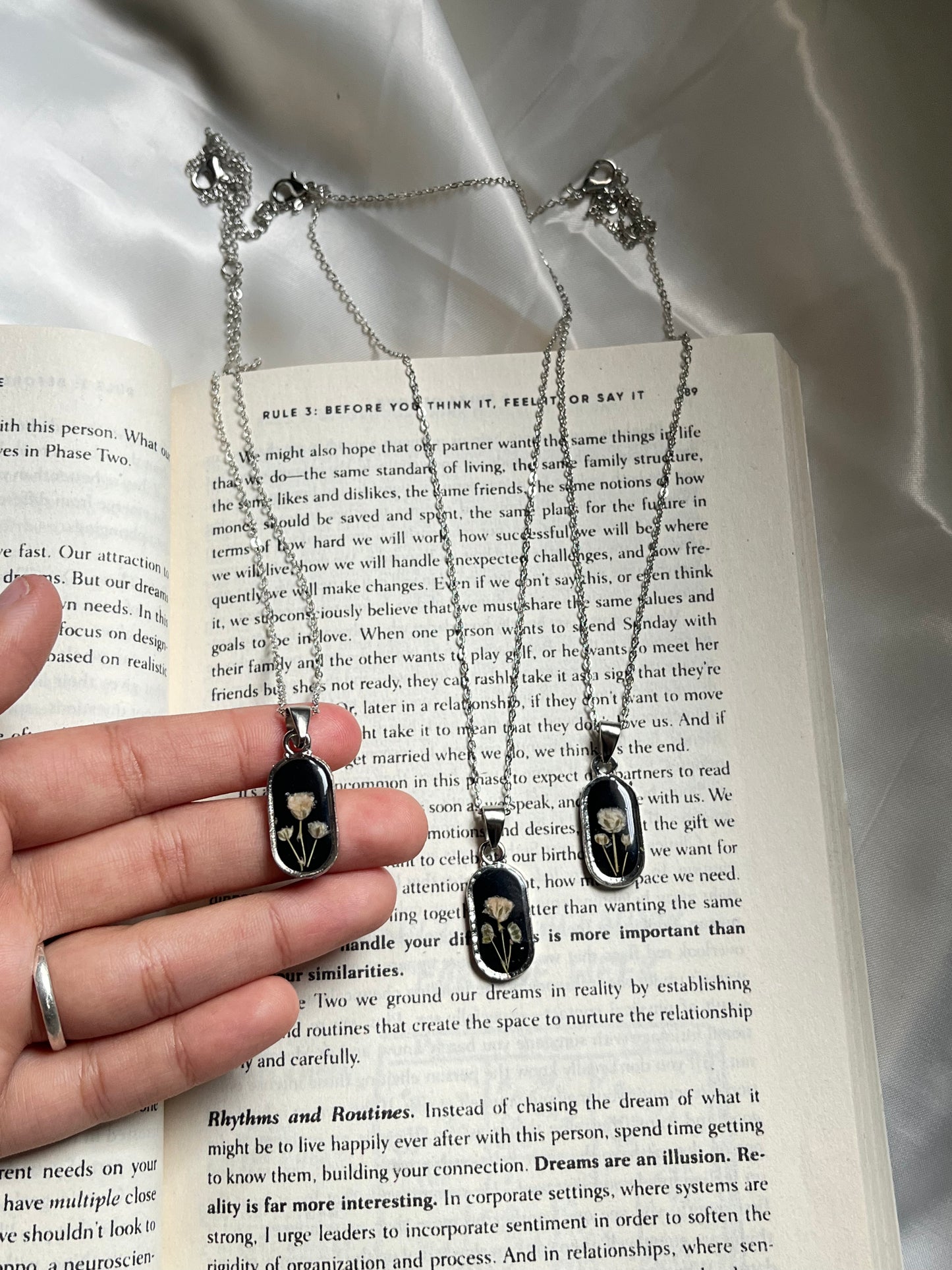 Bloom Noir Pendant